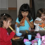 061216-MakingCookies08-MorePizza