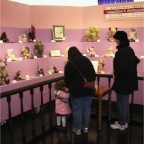 051225-HuisTenBosch02-Bears-RCMAmber