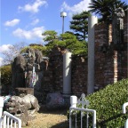 051121-UrakamiCathedral2