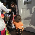 051020-HalloweenParty31