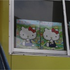 051029_Oita19-WhatIsKittySelling