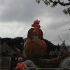 051029_Oita37-CharactersFromBoats