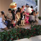 051029_Oita40-BirthdayKidsOnStage
