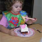 051030_Birthday17-RCTryingCake