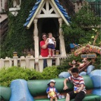 050710_TokyoDisney39-RCMelInTreehouse