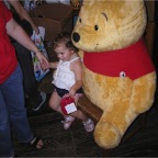 050710_TokyoDisney49-RCMelBigPoohBear1