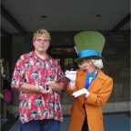 050710_TokyoDisney56-MickAndMadHatter