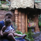 050710_TokyoDisney59-RCTTikiRoom2