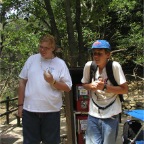 050623_NagasakiBioPark61-MickStuartWithMonkeys