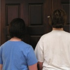 050525_MelAmyShortHair2