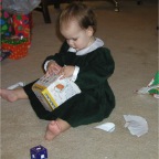 041225_RCPlayingWToys5