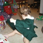 041225_RCPlayingWToys6