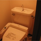 Isahaya_commodeInside