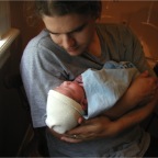 060802-COBirth02-THold