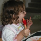 060716-RCEatingPopcicle2